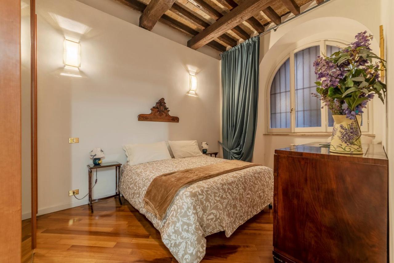 רומא Rione Monti & Cavour Apartment מראה חיצוני תמונה