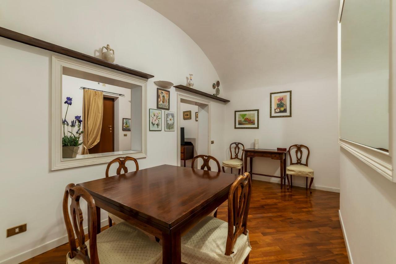 רומא Rione Monti & Cavour Apartment מראה חיצוני תמונה