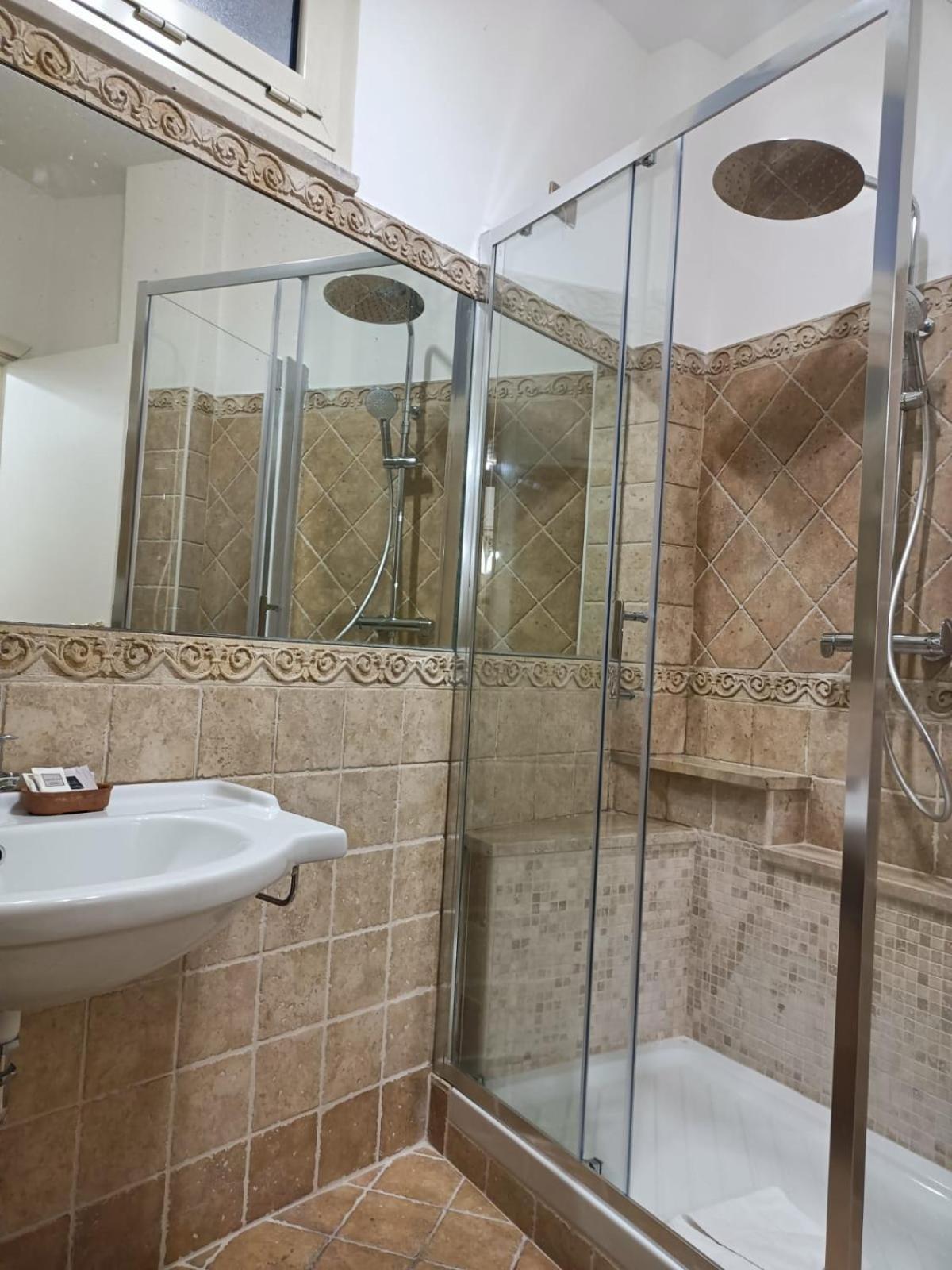 רומא Rione Monti & Cavour Apartment מראה חיצוני תמונה