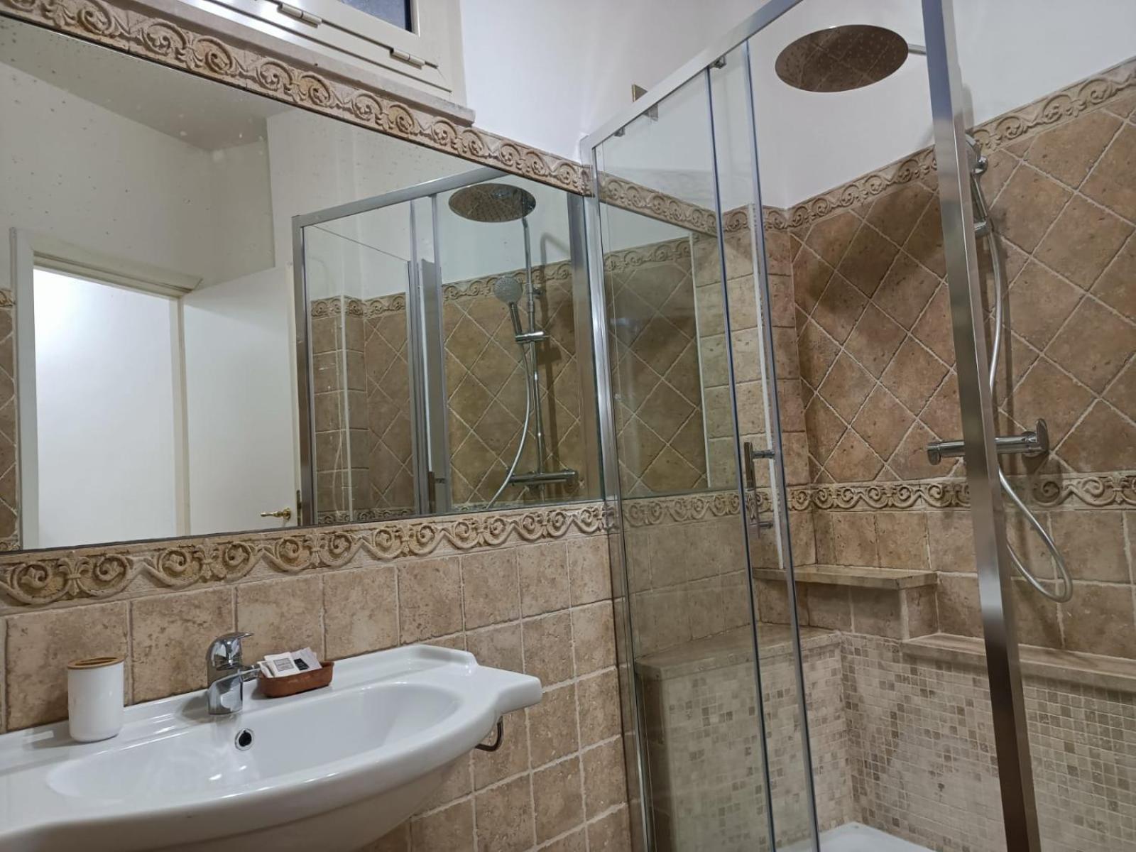 רומא Rione Monti & Cavour Apartment מראה חיצוני תמונה